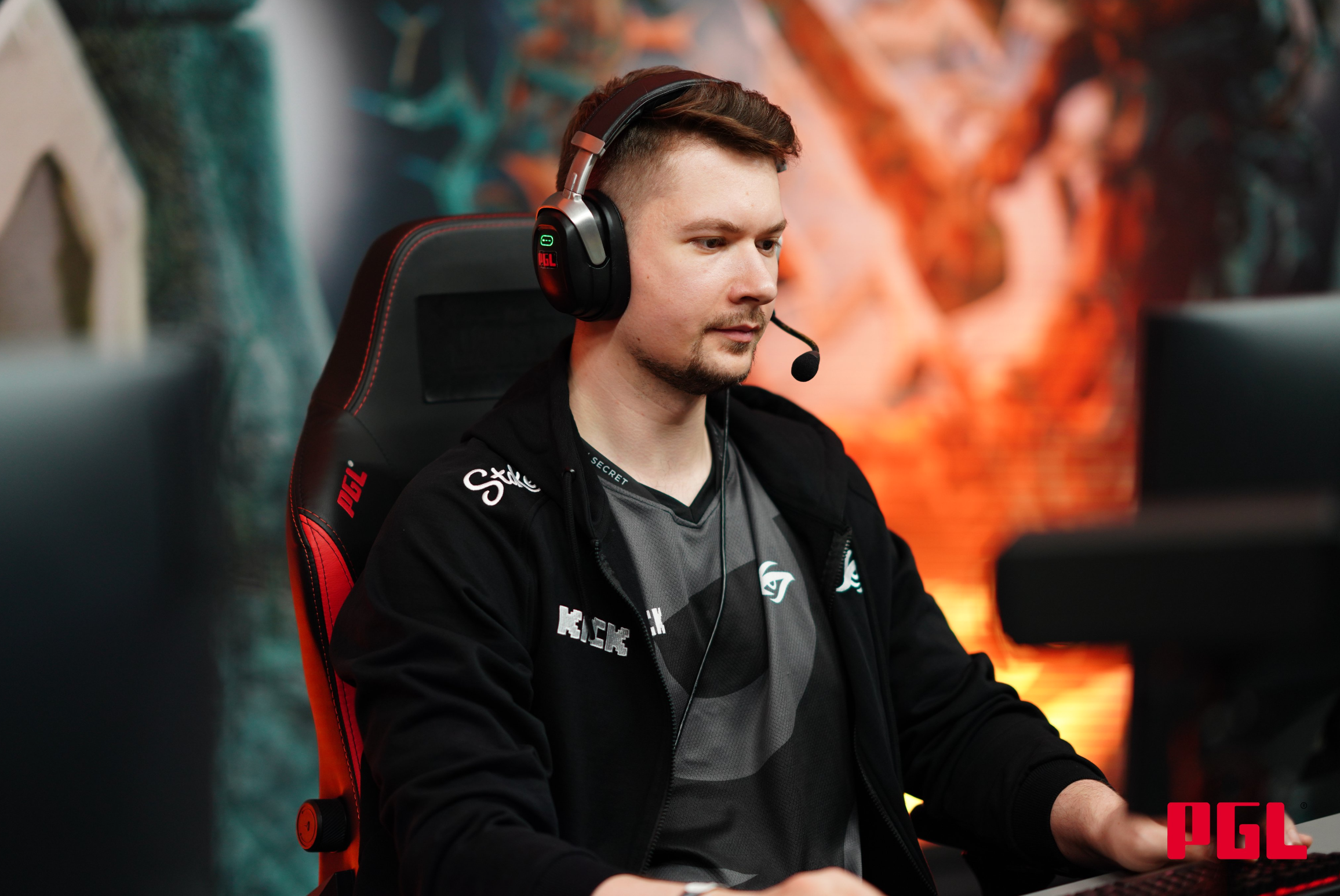 NAVI пробилися до плей-оф PGL Wallachia Season 2